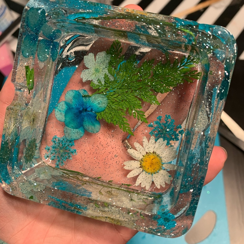 Custom ashtrays ✨